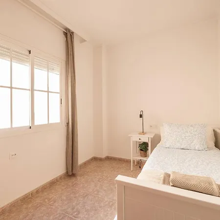 Vakantiehuis Casa Vacacional En Medina Playa Torrecilla *