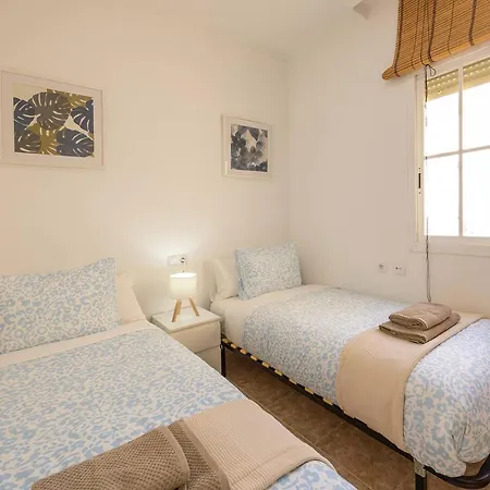 Casa Vacacional En Medina Playa Torrecilla Holiday home Nerja
